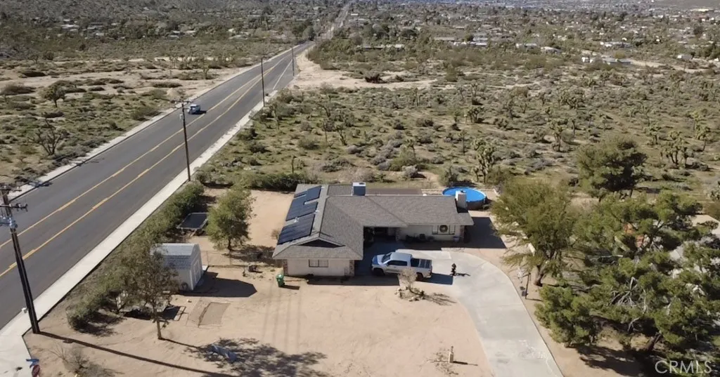 7686 Hilton Avenue, Yucca Valley, California 92284 home-pic-31