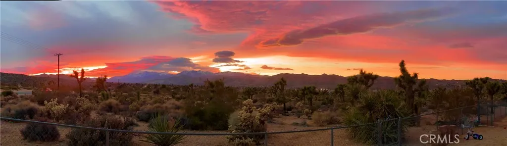 7686 Hilton Avenue, Yucca Valley, California 92284 home-pic-28