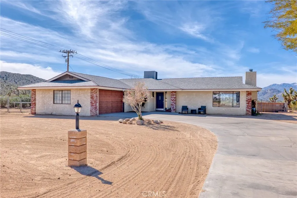 7686 Hilton Avenue, Yucca Valley, California 92284 home-pic-34