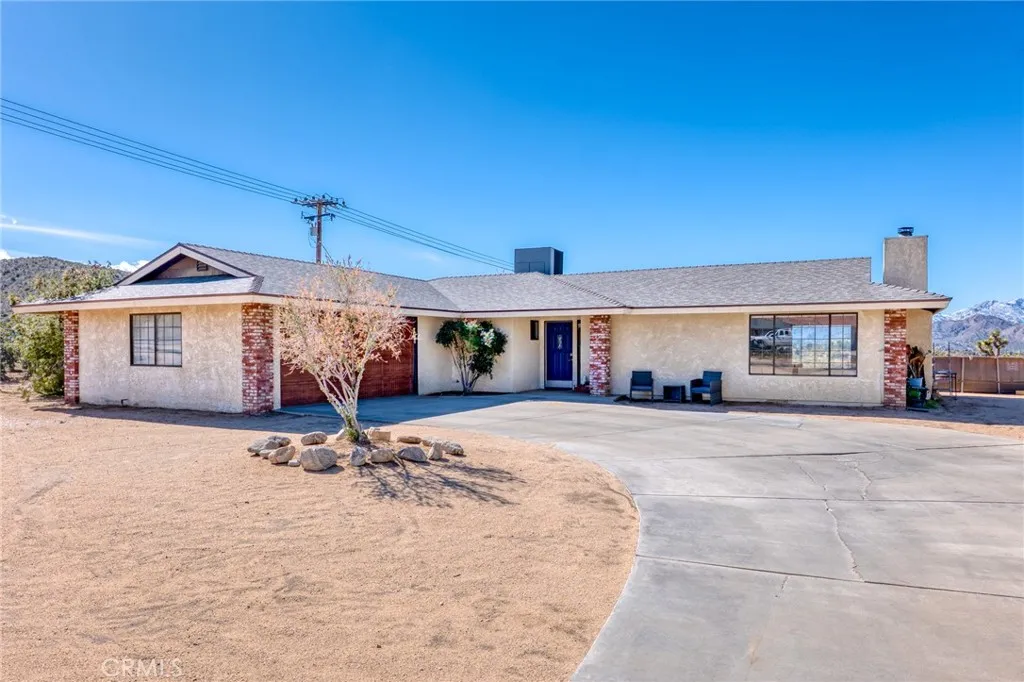 7686 Hilton Avenue, Yucca Valley, California 92284 home-pic-27