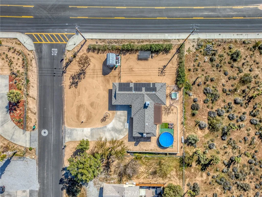7686 Hilton Avenue, Yucca Valley, California 92284 home-pic-43