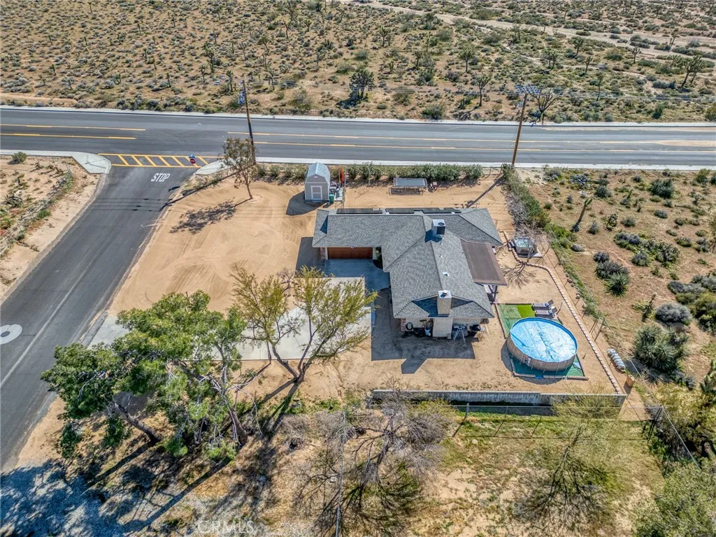7686 Hilton Avenue, Yucca Valley, California 92284 home-pic-41