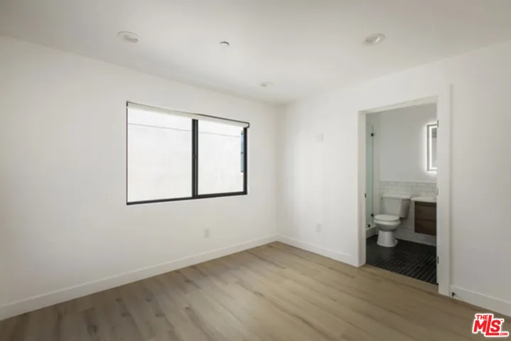 2653 Vineyard Avenue, Los Angeles, California 90016