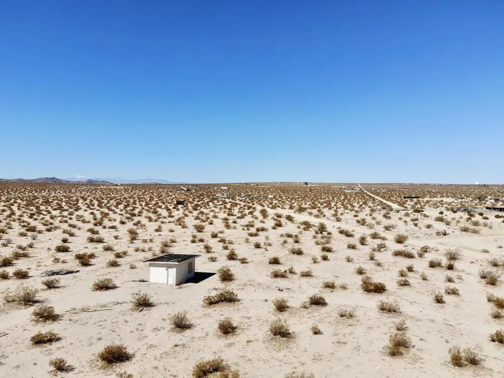 2424 Maize Road, Twentynine Palms, California 92277 home-pic-8