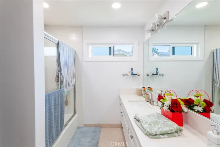 HALLWAY RESTROOM UPSTAIRS