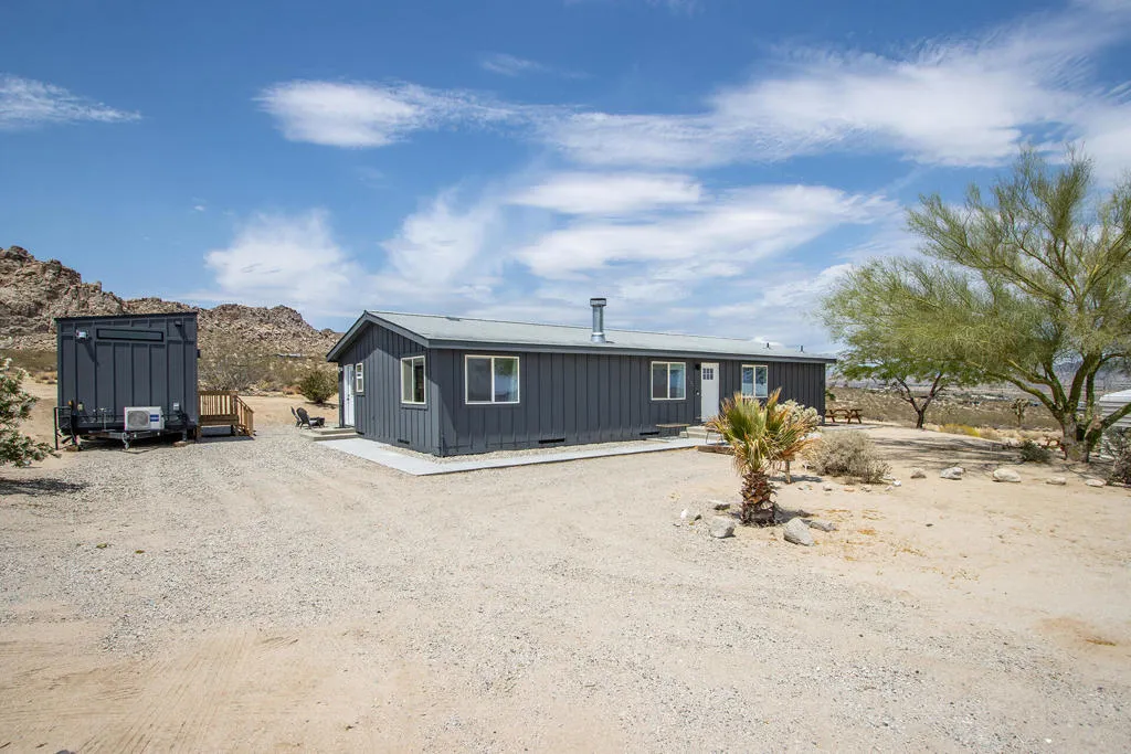 7122 Sunkist Road, Joshua Tree, California 92252 home-pic-22