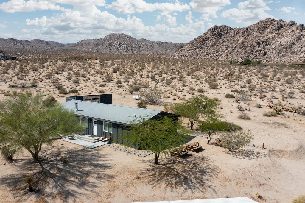 7122 Sunkist Road, Joshua Tree, California 92252 home-pic-4