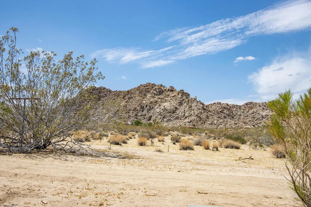 7122 Sunkist Road, Joshua Tree, California 92252 home-pic-48