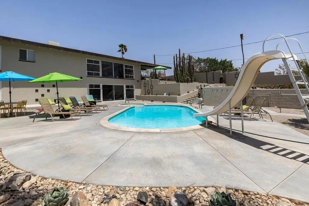 73633 Desert Trail Drive, Twentynine Palms, California 92277 home-pic-24