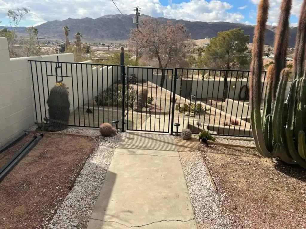 73633 Desert Trail Drive, Twentynine Palms, California 92277 home-pic-26