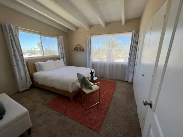 73633 Desert Trail i63=-