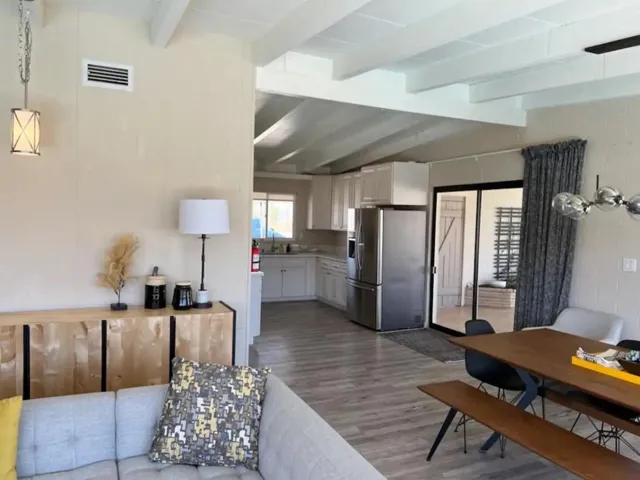 73633 Desert Trail i5=-