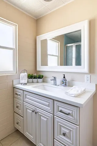 73633 Desert Trail i66=-