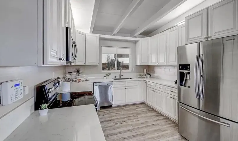 73633 Desert Trail i46=-