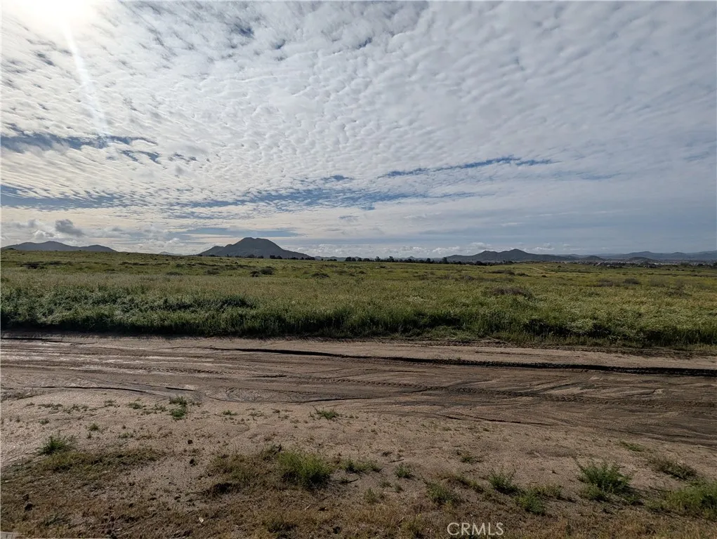 29720 Mountain, Menifee, California 92585 home-pic-6