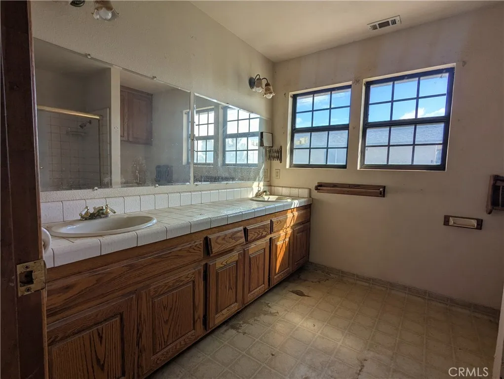 29720 Mountain, Menifee, California 92585 home-pic-34