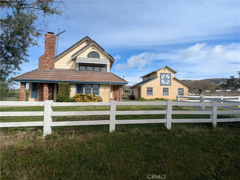 29720 Mountain, Menifee, California 92585 home-pic-2