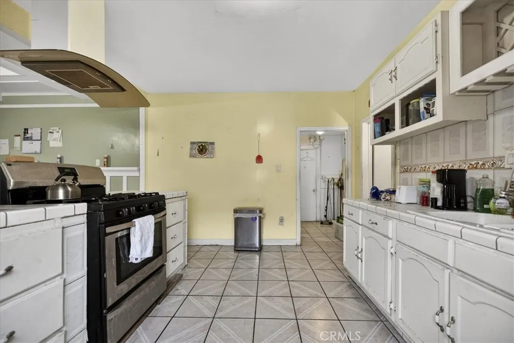 9223 Parmelee, Los Angeles, California 90002 home-pic-5