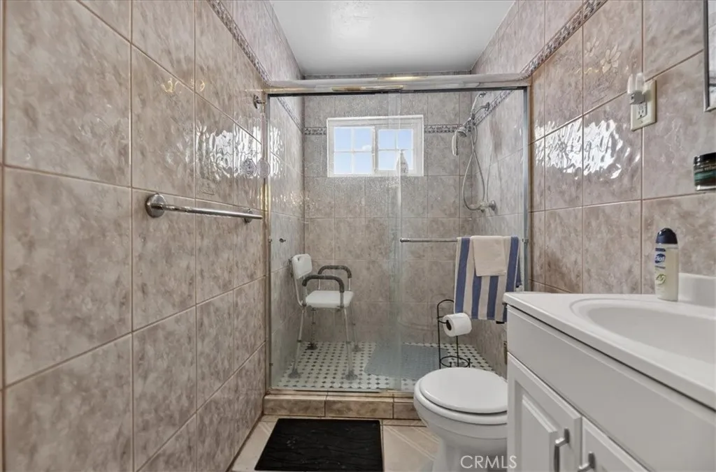 9223 Parmelee, Los Angeles, California 90002 home-pic-13