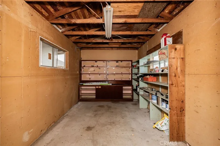Insidelittle shop/shed