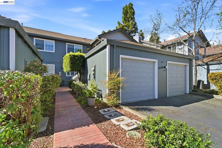 First-floor convenience without sacrificing privacy.