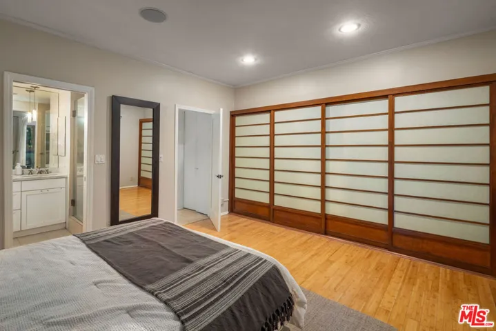 1133 N Clark Street 103, West Hollywood, California 90069