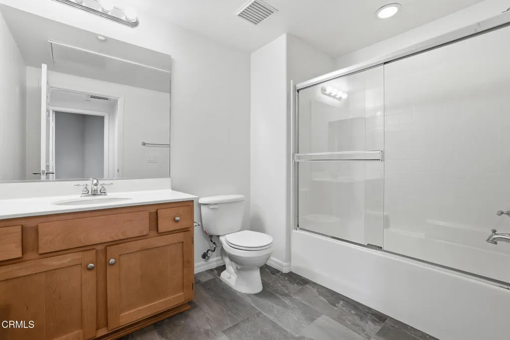 259 Riverdale Court 241, Camarillo, California 93012 home-pic-21