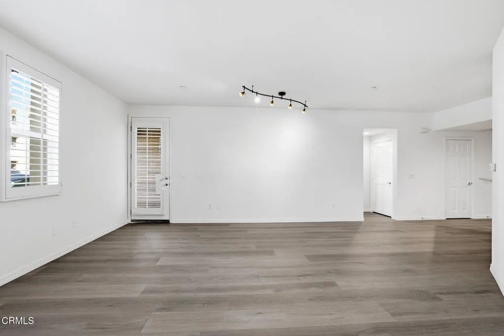 259 Riverdale Court 241, Camarillo, California 93012 home-pic-3