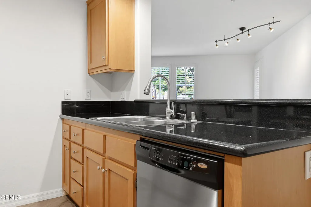 259 Riverdale Court 241, Camarillo, California 93012 home-pic-14
