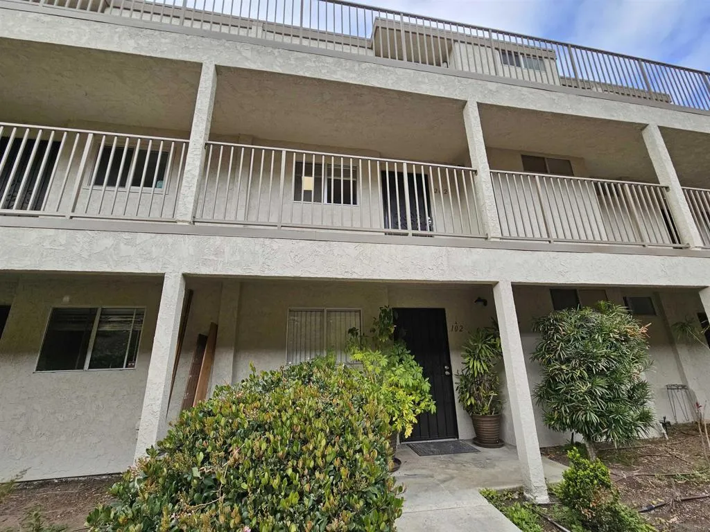 6675 Mission Gorge Rd A202, San Diego, California 92120 home-pic-1