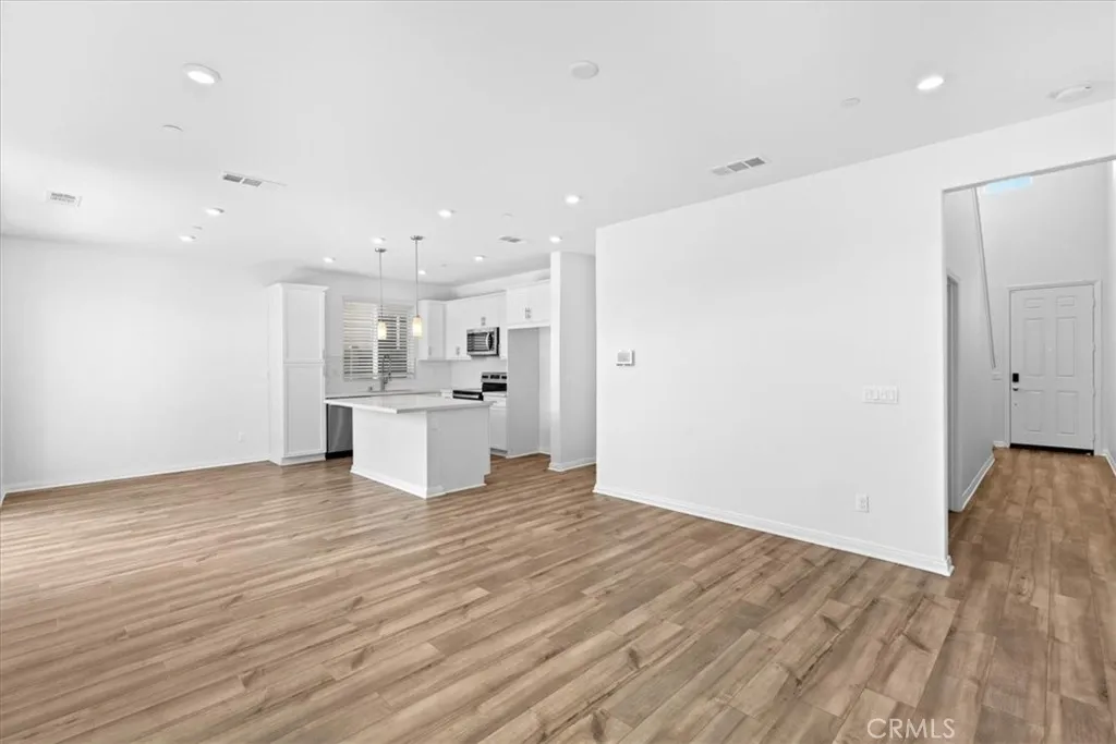 505 Pablo, Lake Elsinore, California 92530 home-pic-12