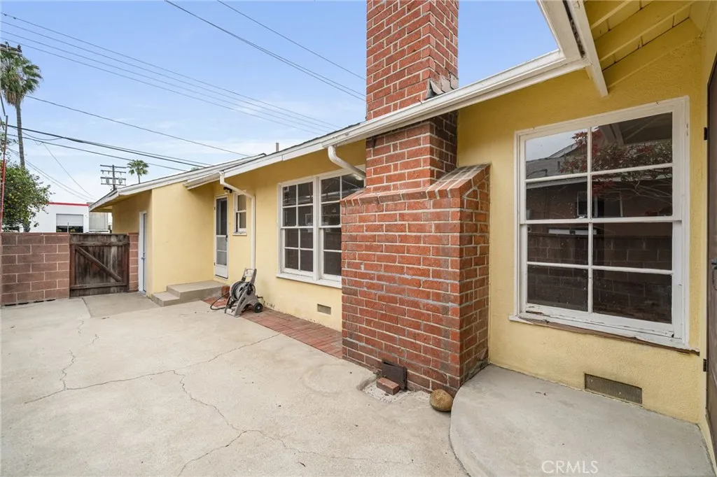 1316 N East Street, Anaheim, California 92805 home-pic-3