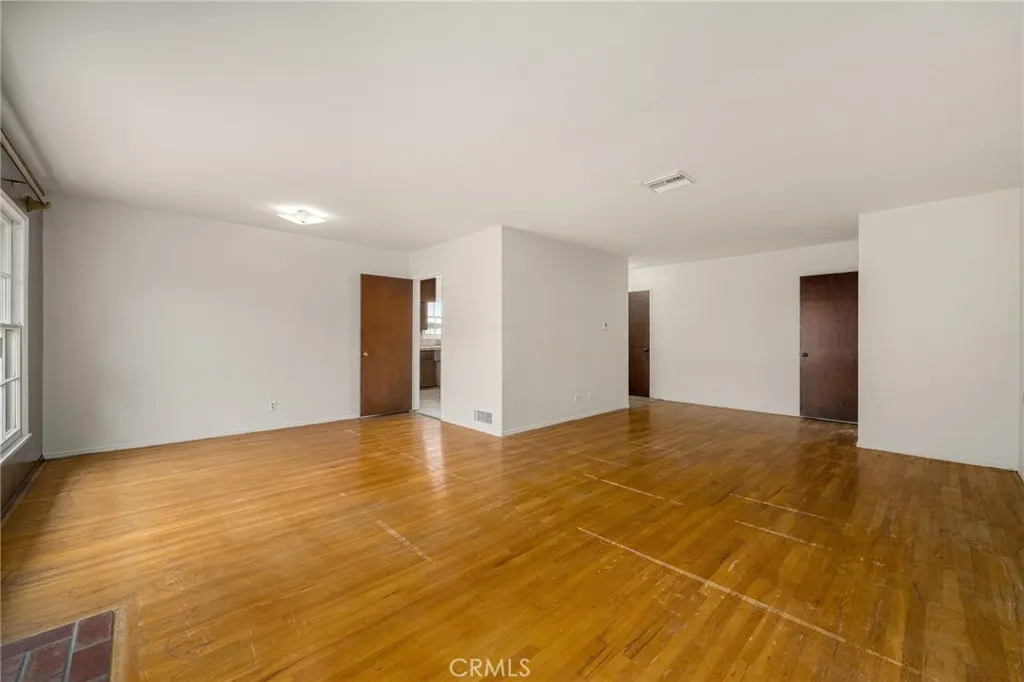 1316 N East Street, Anaheim, California 92805 home-pic-6