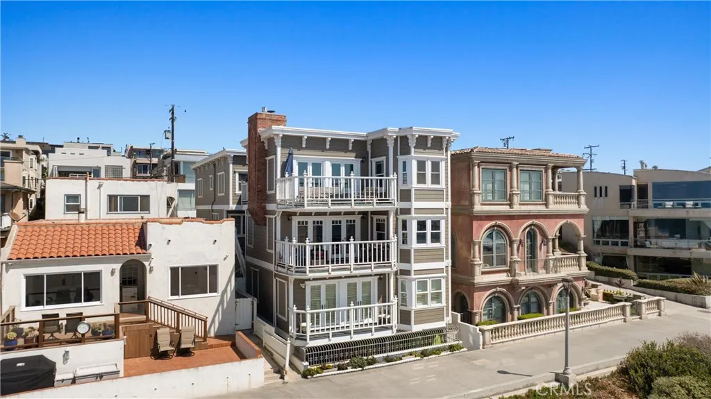 1304 The Strand A, Manhattan Beach, California 90266 home-pic-2