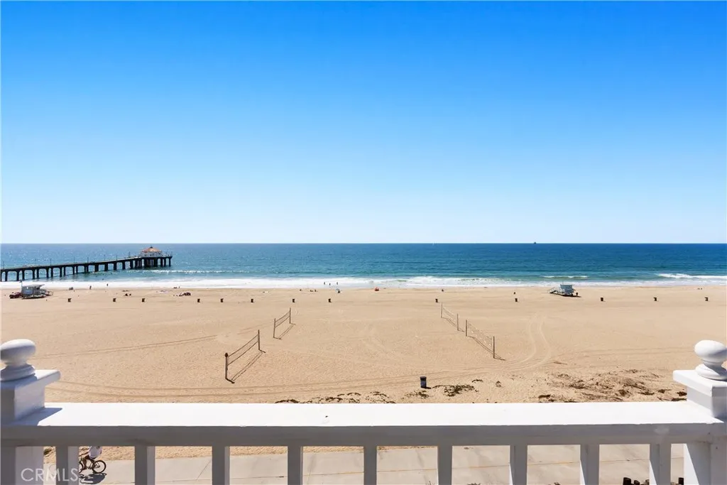 1304 The Strand A, Manhattan Beach, California 90266 home-pic-10
