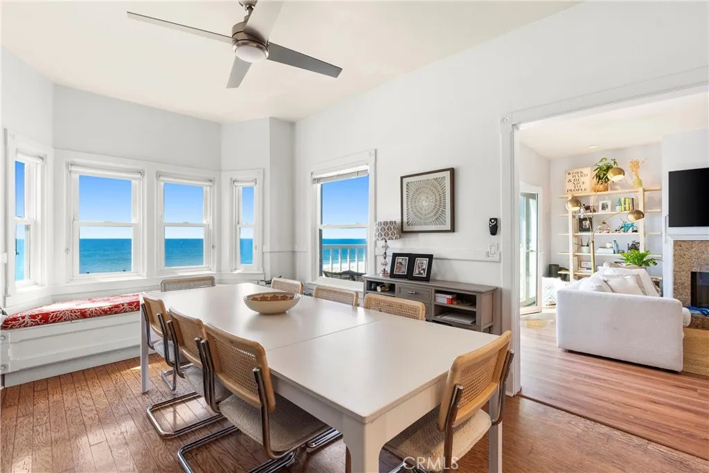 1304 The Strand A, Manhattan Beach, California 90266 home-pic-17