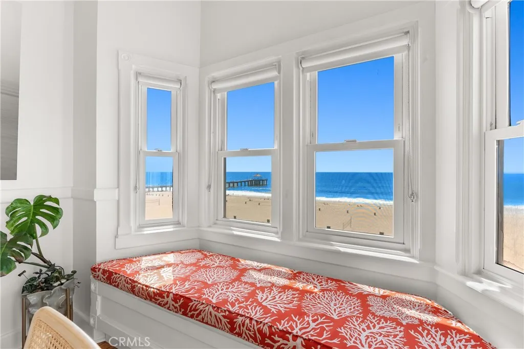 1304 The Strand A, Manhattan Beach, California 90266 home-pic-16