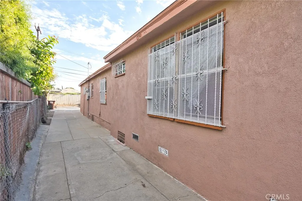 850 W 132nd, Compton, California 90222 home-pic-20