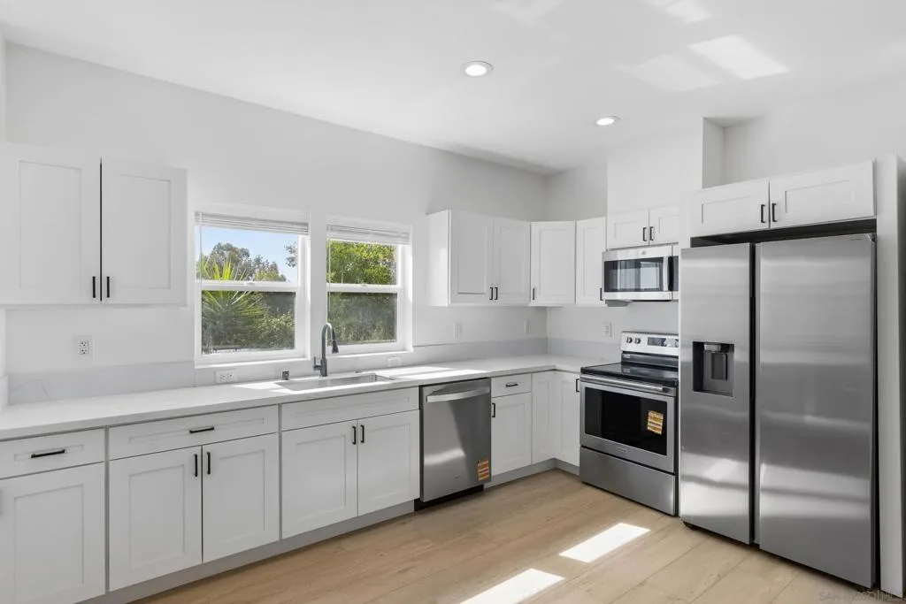 13 Richard St, San Diego, California 92115 — photo 5