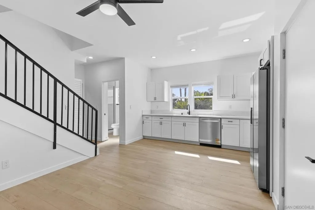 13 Richard St, San Diego, California 92115 — photo 4