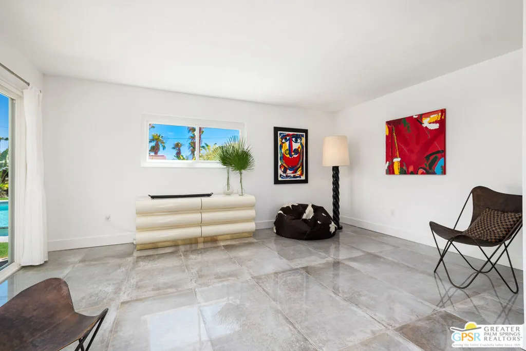 2405 E Francis Drive, Palm Springs, California 92262 home-pic-14