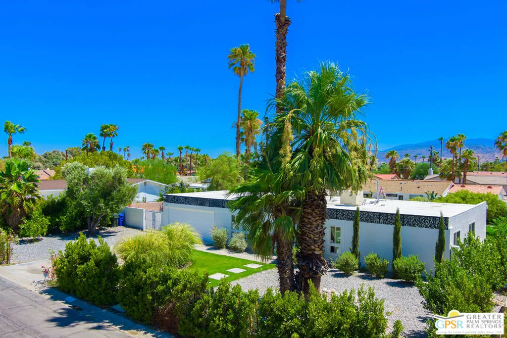 2405 E Francis Drive, Palm Springs, California 92262 home-pic-33