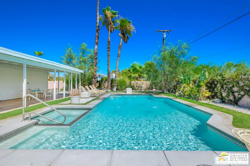 2405 E Francis Drive, Palm Springs, California 92262 home-pic-22