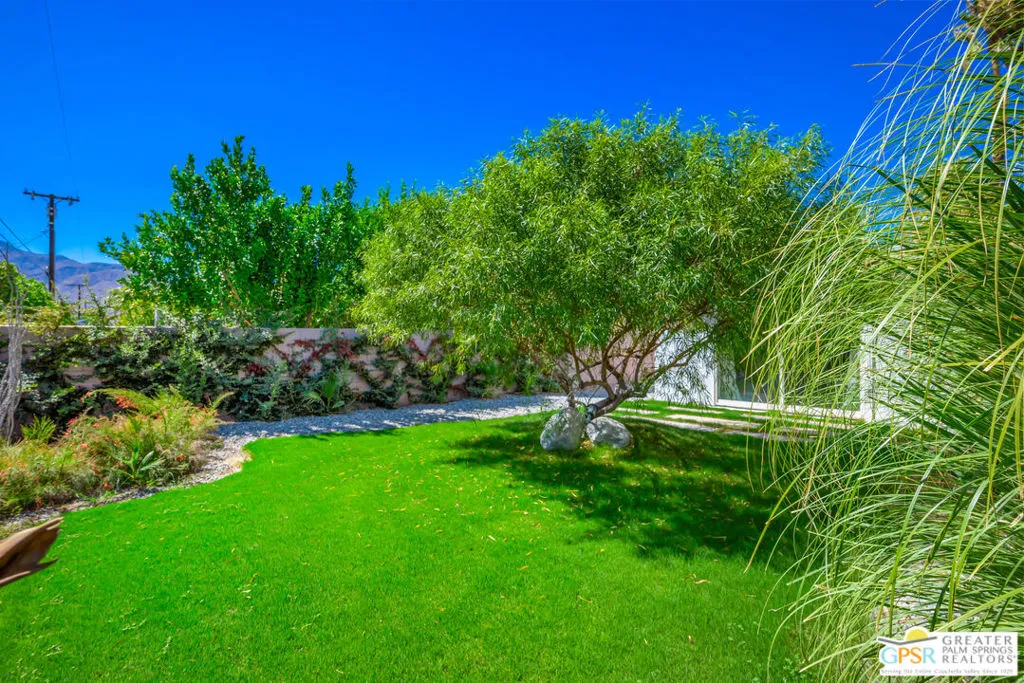 2405 E Francis Drive, Palm Springs, California 92262 home-pic-25