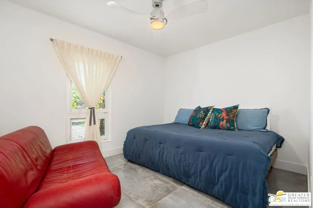 2405 E Francis Drive, Palm Springs, California 92262 home-pic-30
