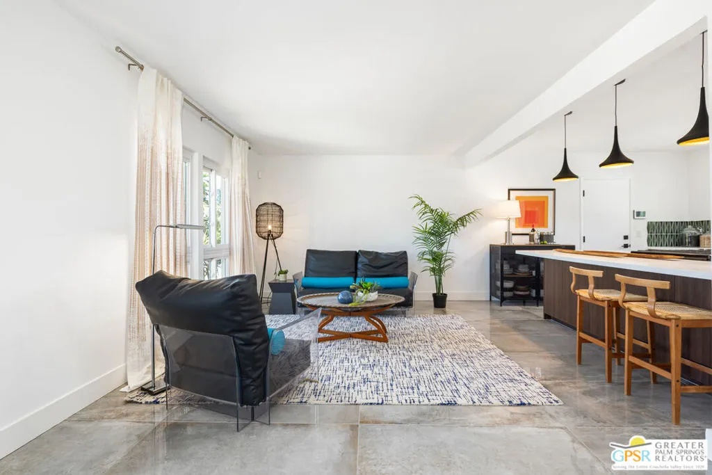2405 E Francis Drive, Palm Springs, California 92262 home-pic-8