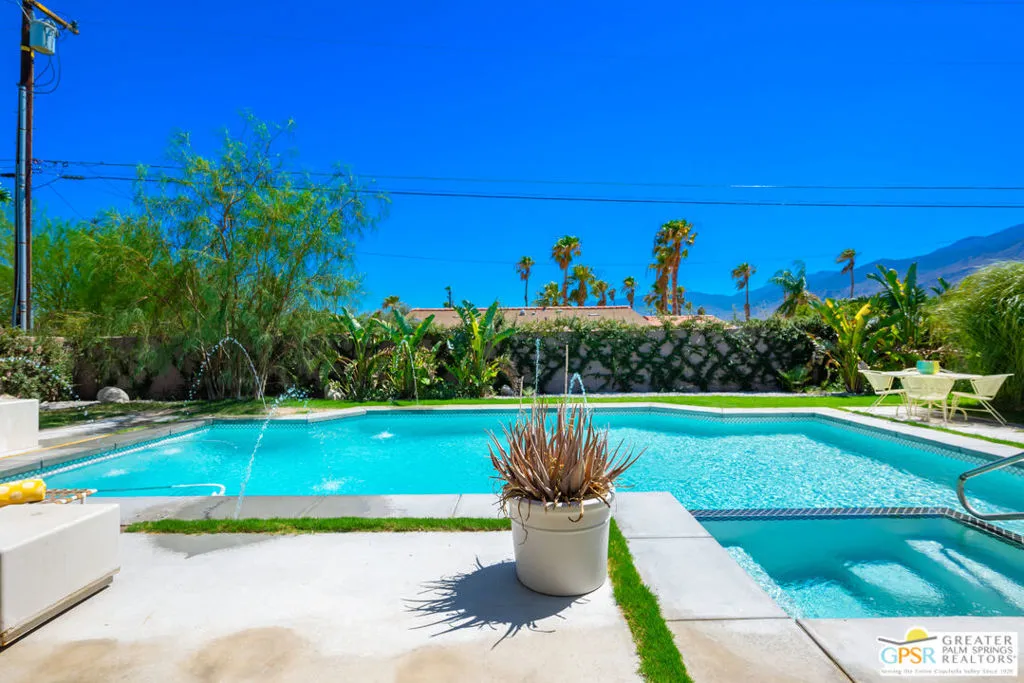 2405 E Francis Drive, Palm Springs, California 92262 home-pic-20