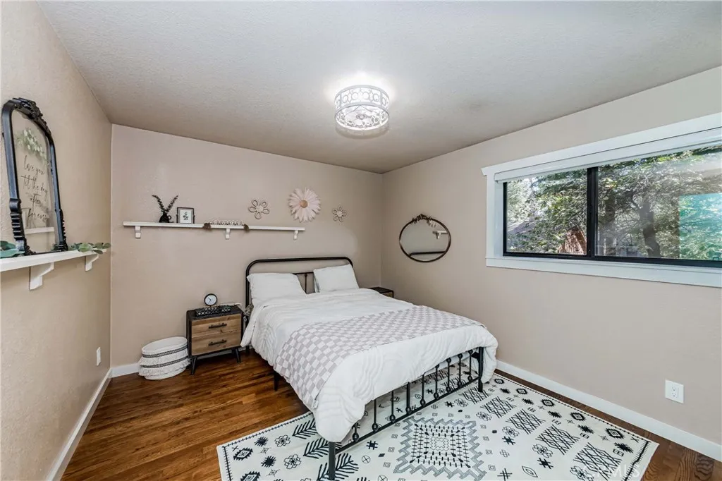 37751 Foxfield Road, Angelus Oaks, California 92305 home-pic-22
