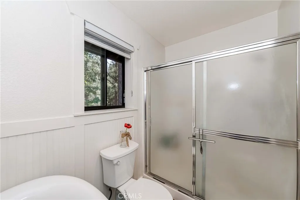 37751 Foxfield Road, Angelus Oaks, California 92305 home-pic-40
