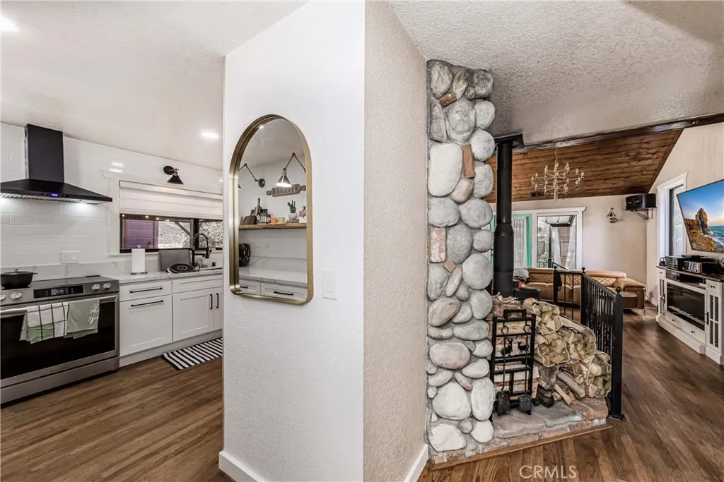 37751 Foxfield Road, Angelus Oaks, California 92305 home-pic-25